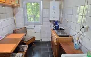 Apartament cu 3 camere, etaj 1 (parter cu demisol), VASLUI zona CENTRU; - Poză 4