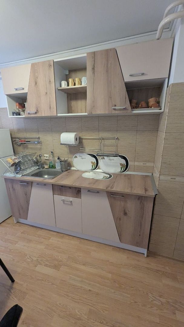 De inchiriat apartament cu 3 camere, Mazepa 1 la BR-uri, etaj 1, 550 euro - Poză 4