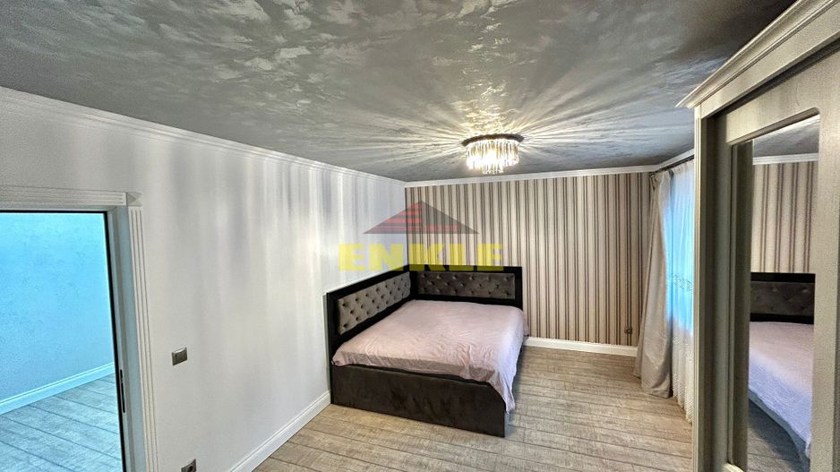 De vanzare apartament cu 3 camere, zona Piata Mare. - Poză 8