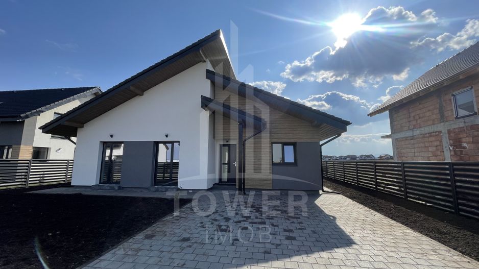 Casă pe un singur nivel INDEPENDENTĂ ENERGETIC - Cartier NOU - Poză 4