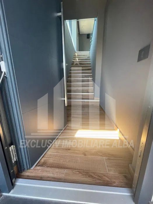 Apartament cu 3 camere de inchiriat, Cetate - Poză 3