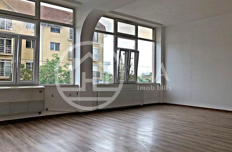 Spatiu comercial cu 7 camere de inchiriat in zona Iosia Nord, Oradea - Poză 3