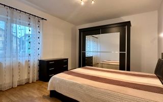 Apartament 4 camere cu garaj zona Strand- V.Aurie - Poză 5