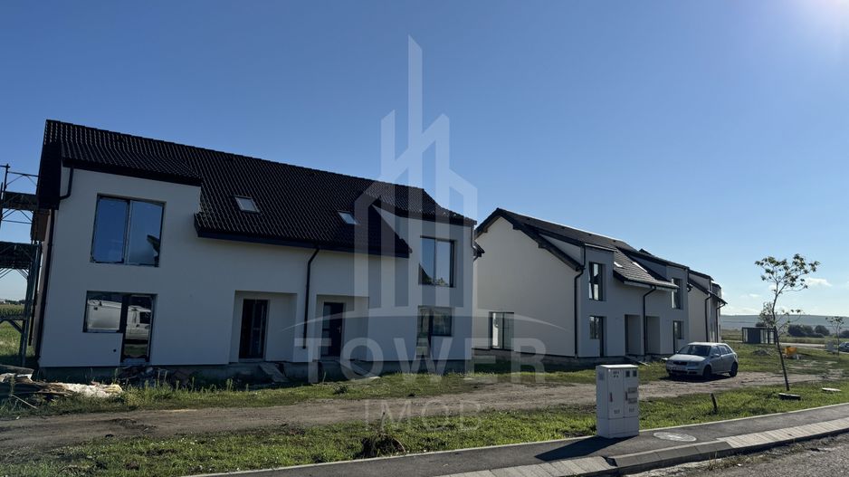 Casă Tip Duplex INDEPENDENTĂ ENERGETIC - Cartier NOU - Poză 1