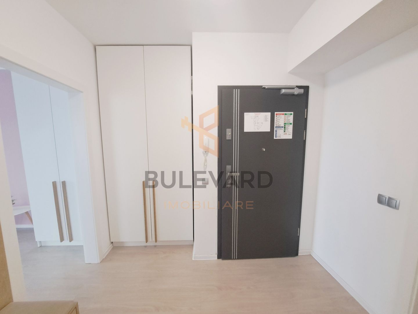 Apartament 2 camere in West City Tower - Poză 13