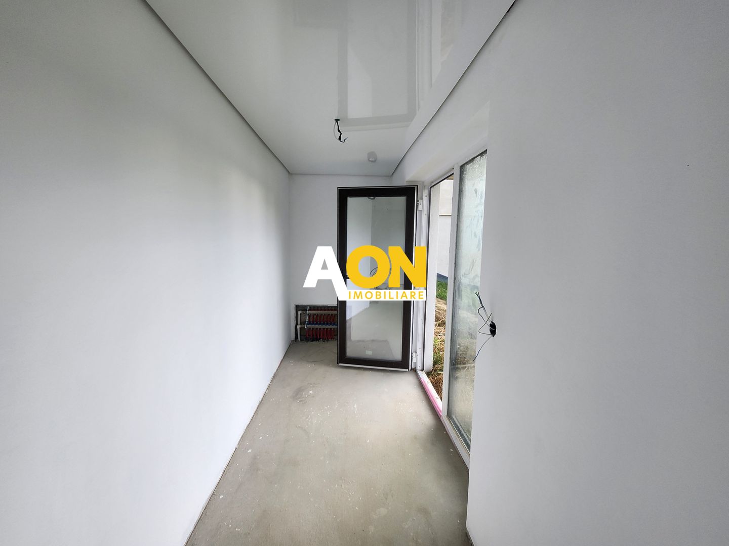 De vanzare apartament 3 camere, la vila, 130mp teren, Lac Chereteu - Poză 4