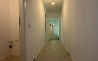 Apartament 3 camere  67 mp/ RENOVAT/ SECTOR 3/  5MIN METROU TITAN - Poză 2