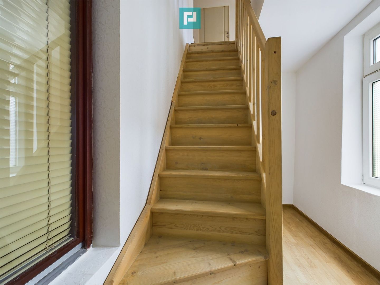 Casă cu 4 camere, renovată, în zona Gării de Nord - Poză 11