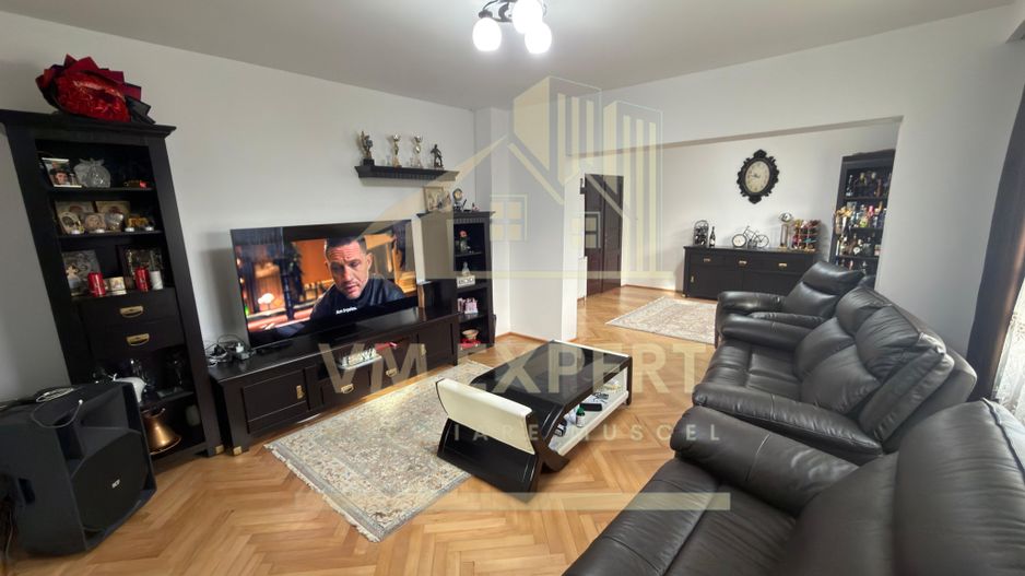 VILA S+P+E-306 MP, TEREN 2078 MP, CAMPULUNG - Poză 7