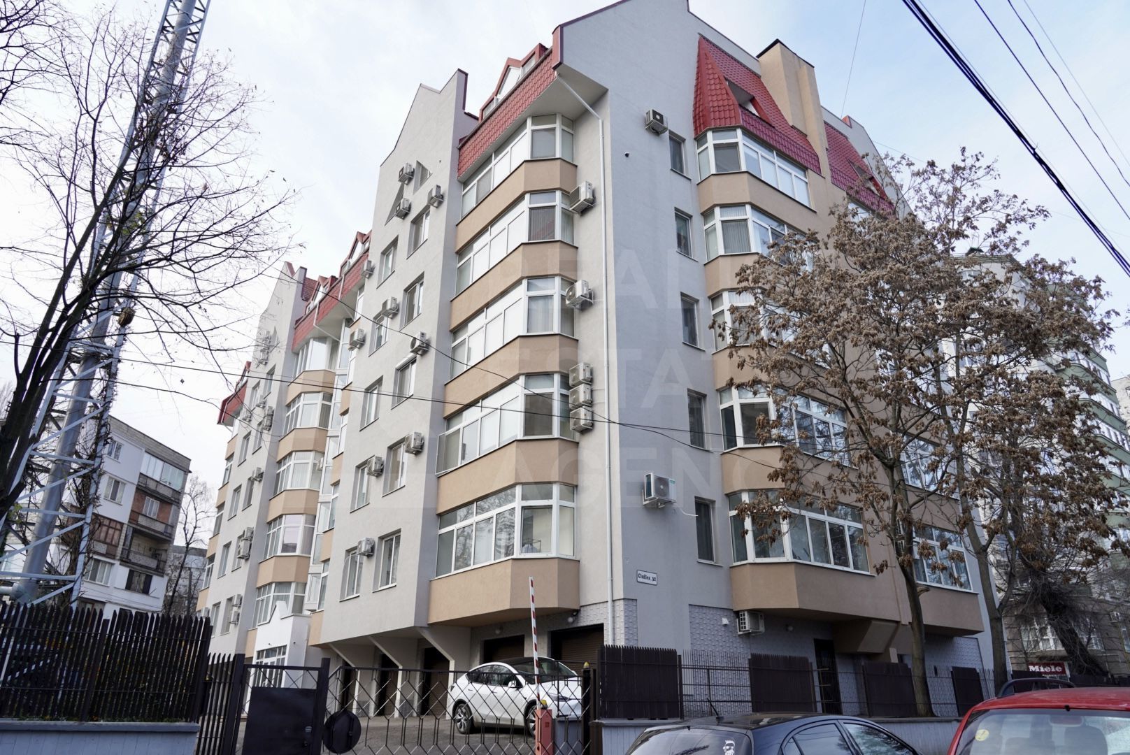 Vânzare, apartament, 3 camere, str. Ciuflea, sectorul Centru - Poză 1