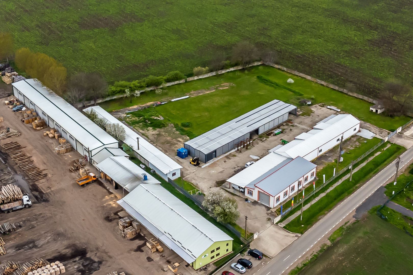 Hale depozitare / producție 1.250 mp în Pecica - Poză 4