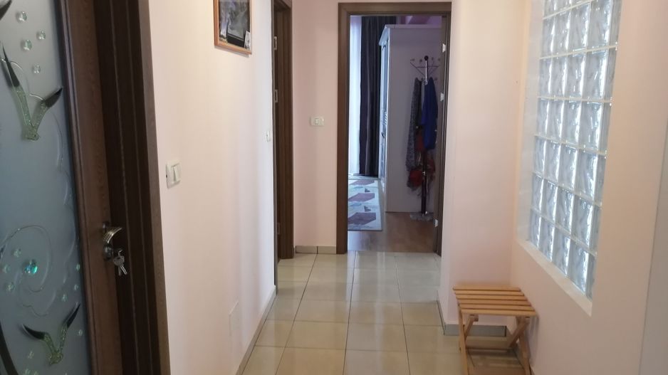 3 camere, structura mare, curte si garaj - Poză 11
