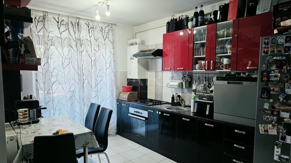 Apartament 3 camere, 70 mp + balcon, complex privat, Florești. - Poză 3