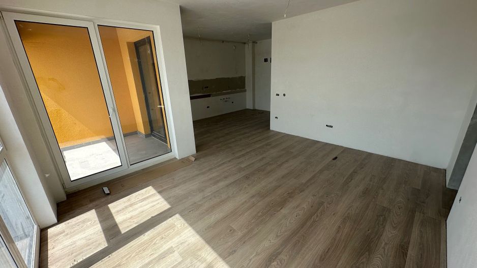 Apartment bloc nou cu lift si loc de parcare inclus - Poză 7