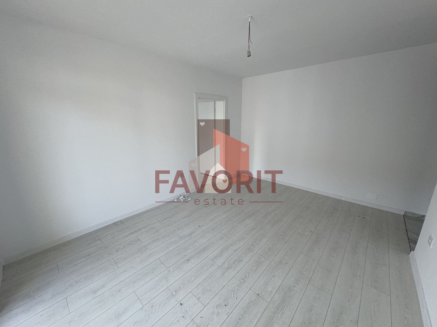 Bloc Nou. TVA 21% inclus in pret. 1 loc de parcare in CF - Poză 1