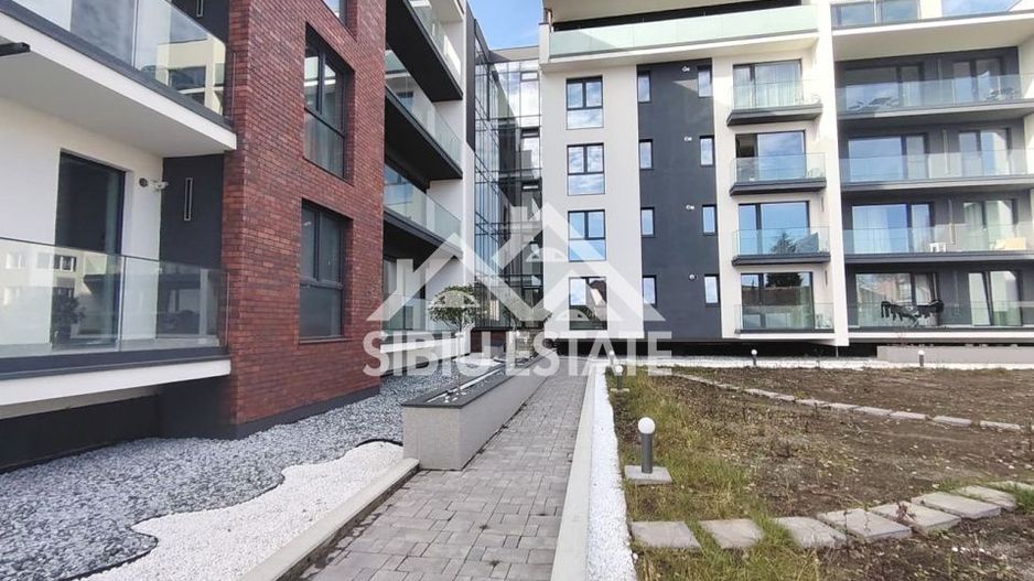 Apartament Premuim 3 camere Sibiu central, boxa si garaj - Poză 24