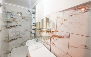 OCAZIE | Casa 3 camere - curte comuna - central | P+M - Poză 12