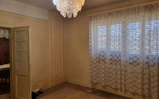 De vanzare casa cu 3 camere in Ciresu - Poză 8