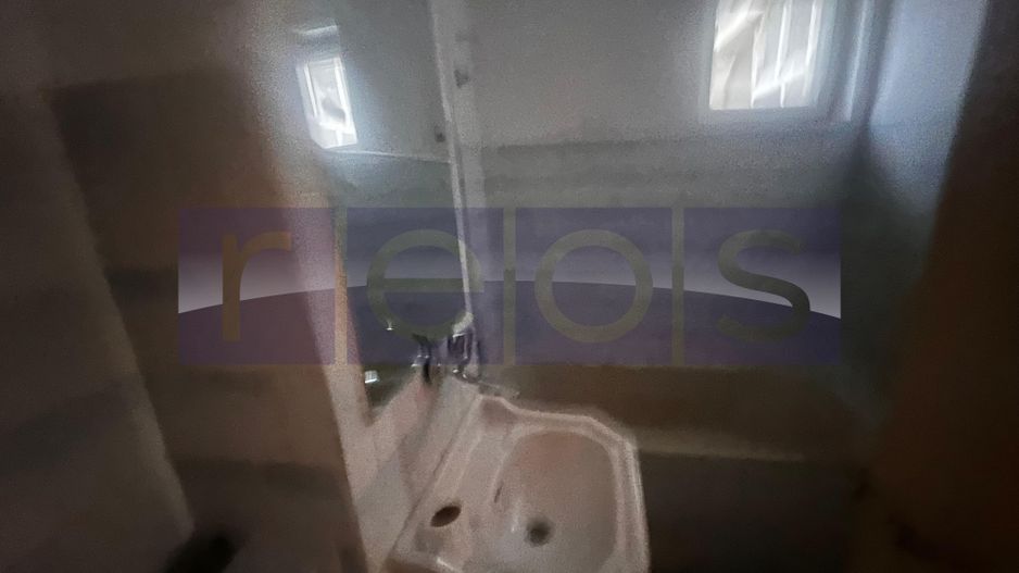 De vânzare apartament 3 camere – Decomandat - Aleea Suica - Poză 6