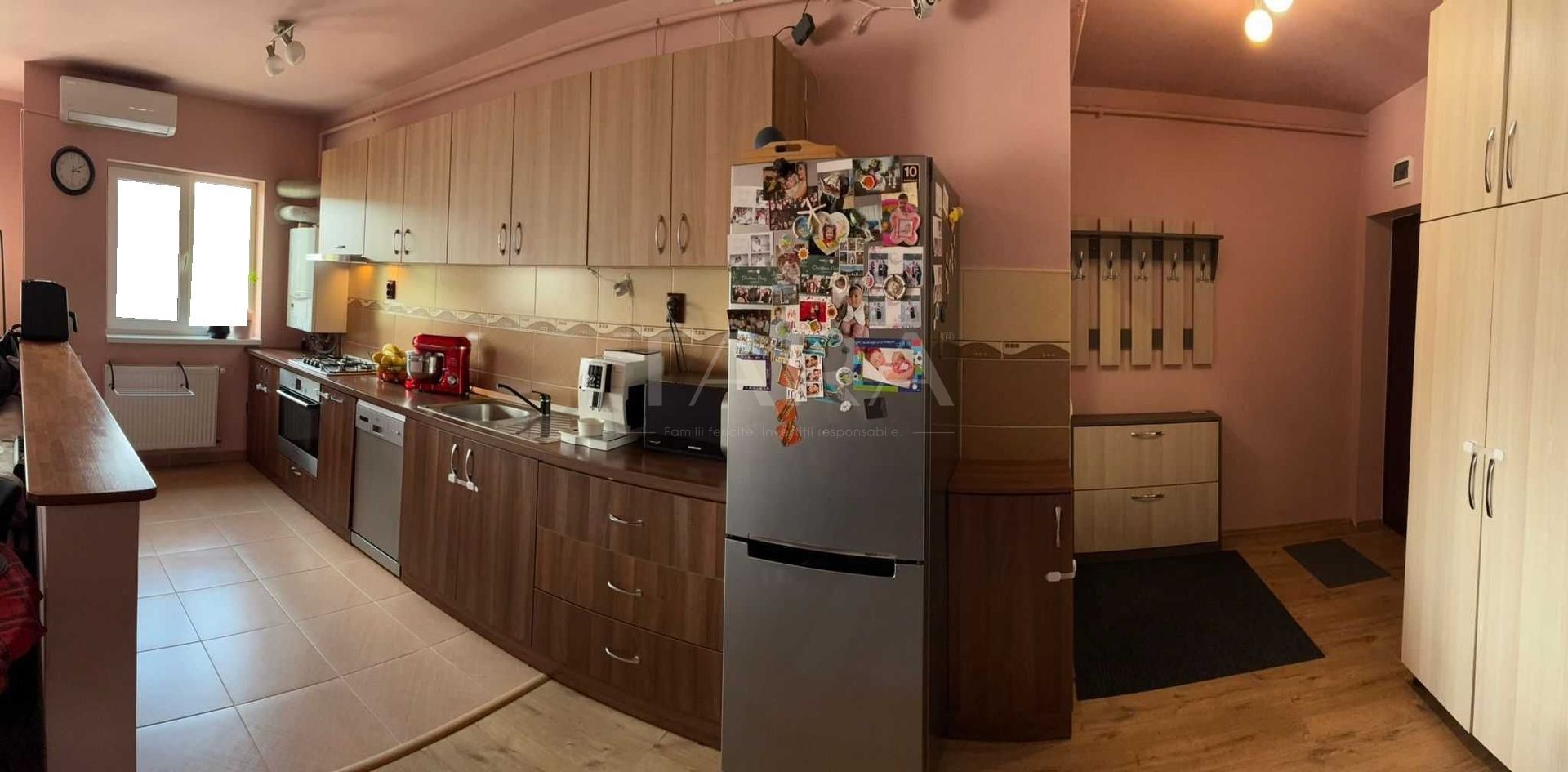 3 camere spațioase cu parcare, într-o zonă liniștită din Florești. - Poză 1