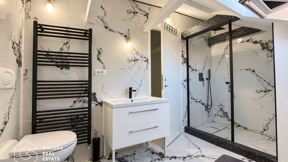 Casa individuala cu garaj si teren 556 mp, str Desseanu - Poză 13