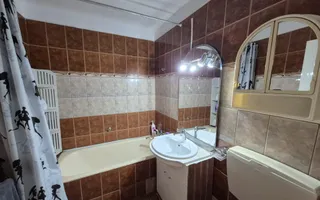 Apartament 3 camere, Decomandat, 69 mp, Zona Cetate - Poză 16