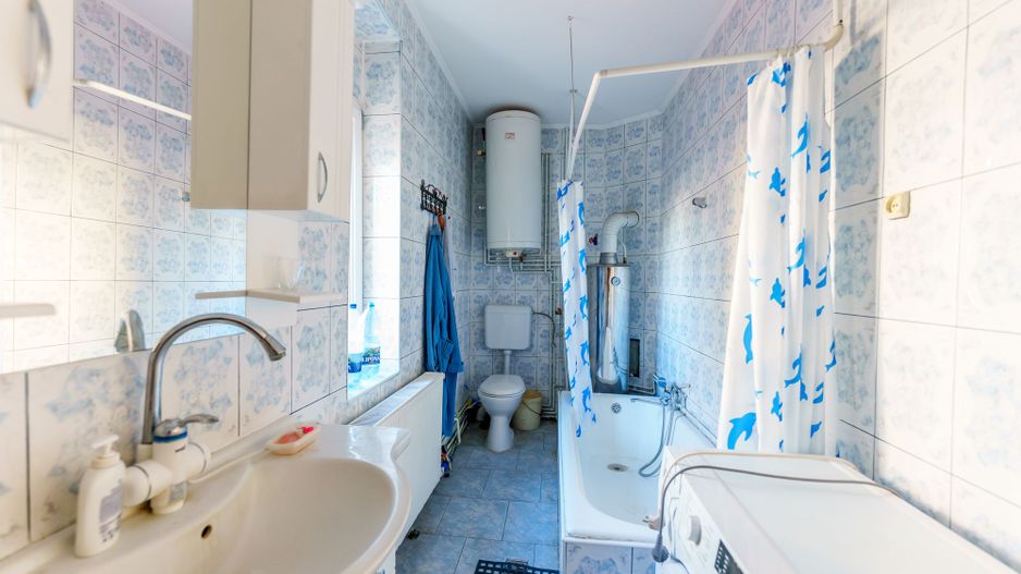 Casă deosebită, în centrul localității Târnova - Poză 6