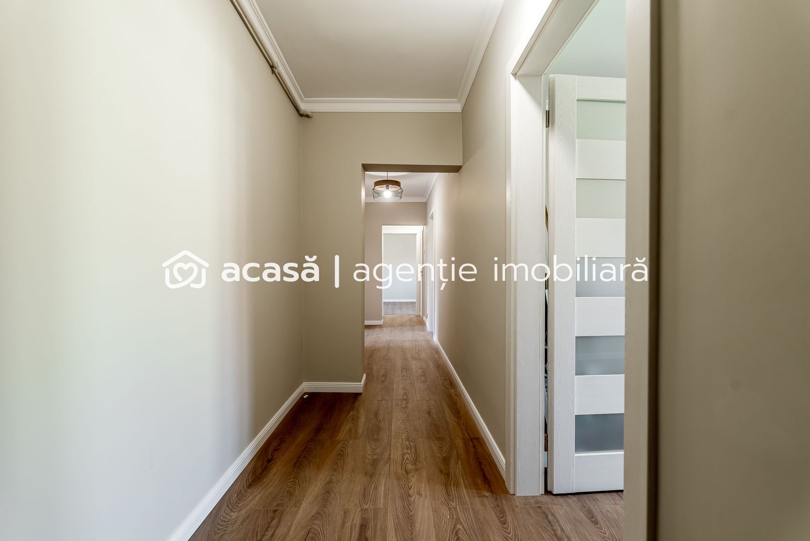 Apartament ultracentral cu 4 camere renovat recent Comision 0 - Poză 6