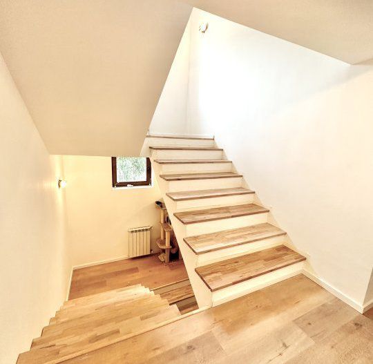 Casă deosebită pe 4 niveluri, renovată, lângă Parcul Tineretului şi metrou. - Poză 13