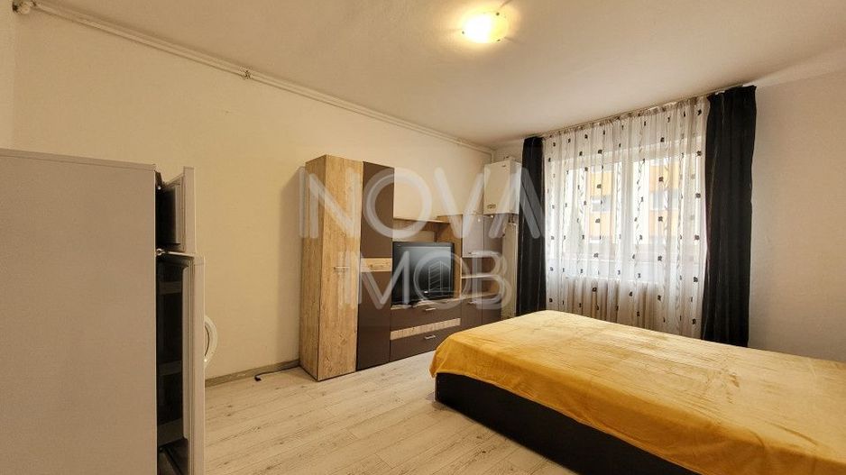 Garsoniera de inchiriat. Str. Vasile Aaron - Poză 2