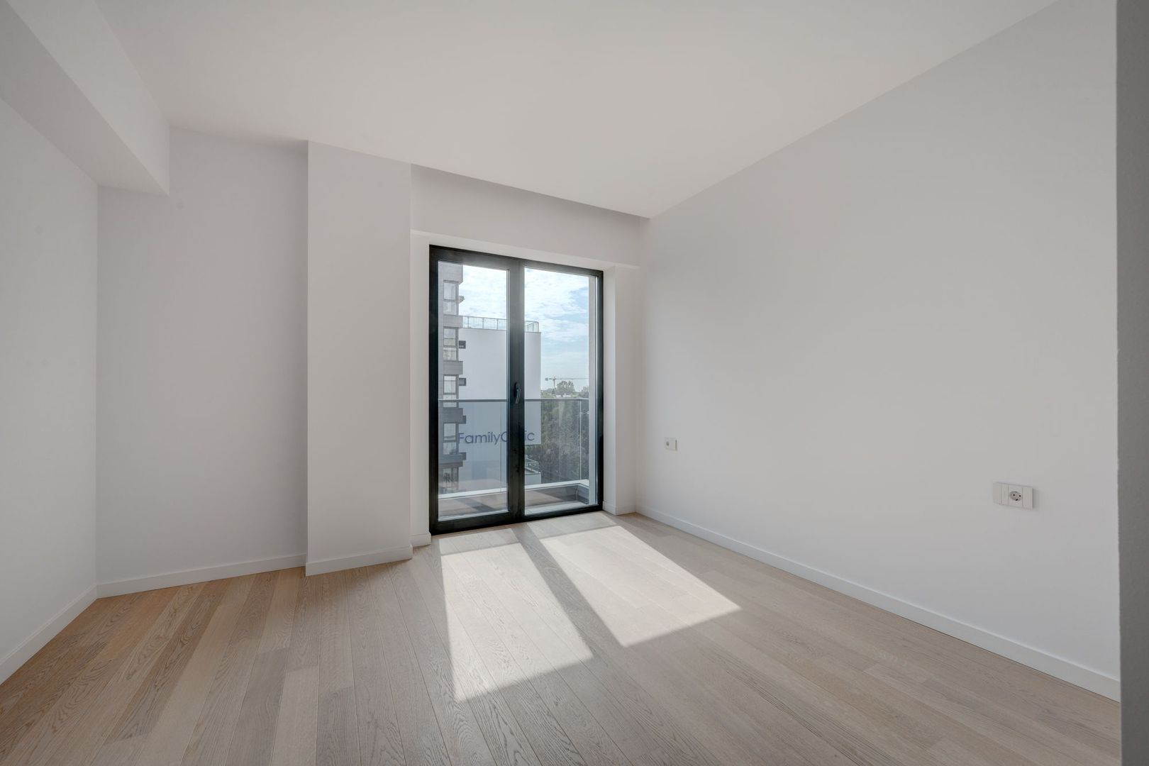 Apartament deosebit in Iancu Nicolae, langa Cambridge, terasa , nou - Poză 16