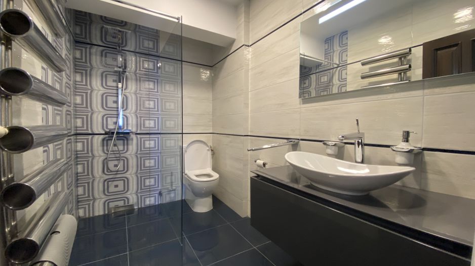 Penthouse confort lux,mobilat, utilat, garaj subteran, aer conditionat - Poză 14