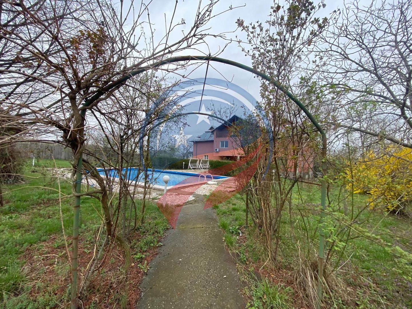 VILA CU 2500 MP TEREN LA 15 KM DE CRAIOVA CENTRU - Poză 3