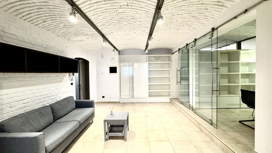 Spațiu de Birouri Elegant în Clădire Istorică Renovată – Piața Unirii, - Poză 4