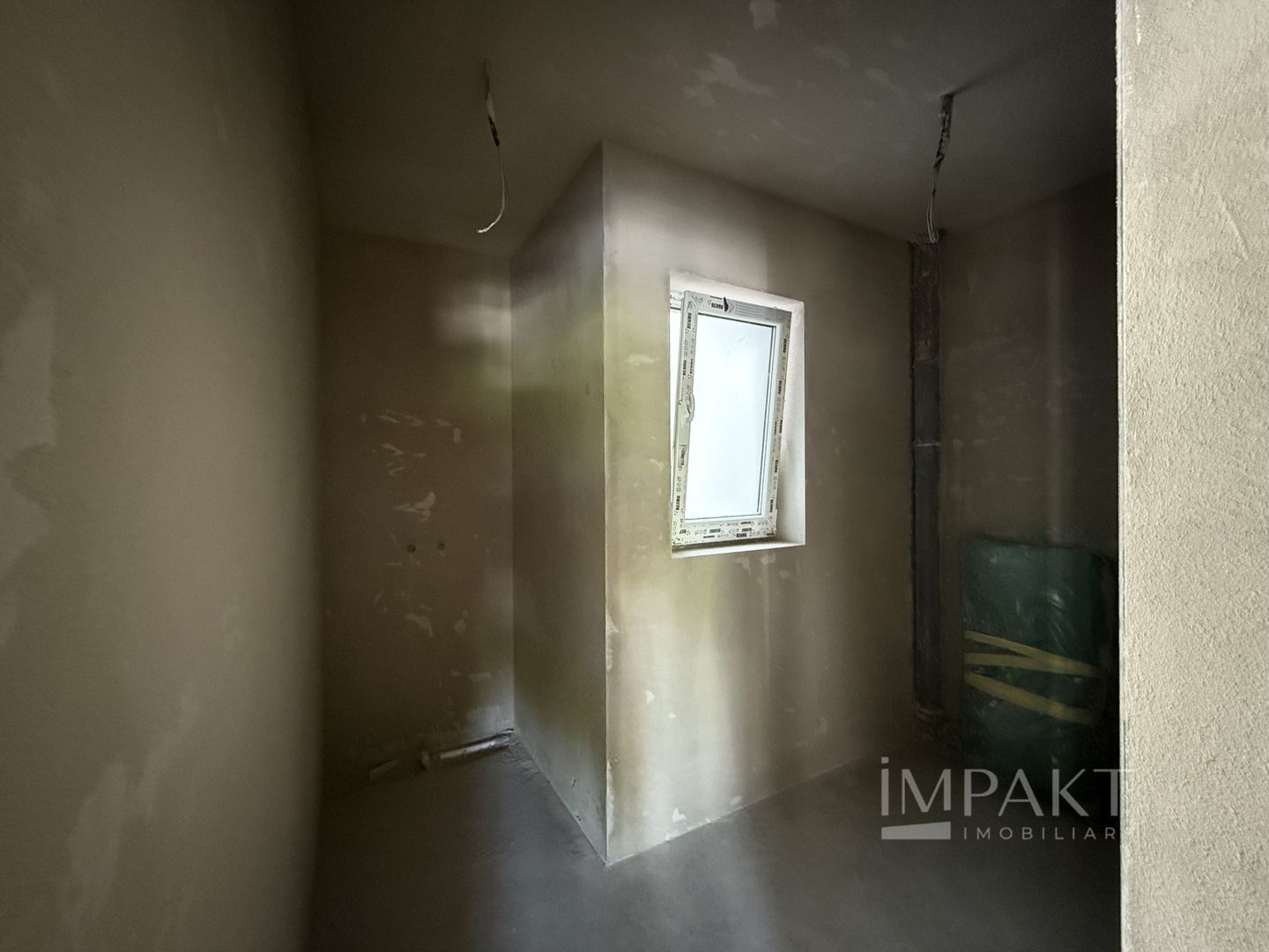 Case cuplate la liziera padurii , ideale pentru 2 familii ! - Poză 16