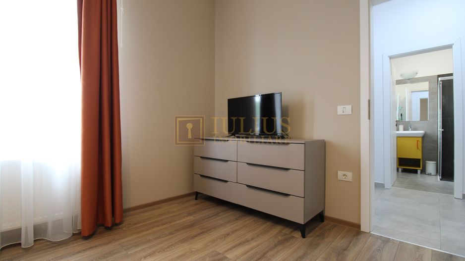 Zona Cora - Dumbravita, 5 camere + 2 bai. - Poză 12