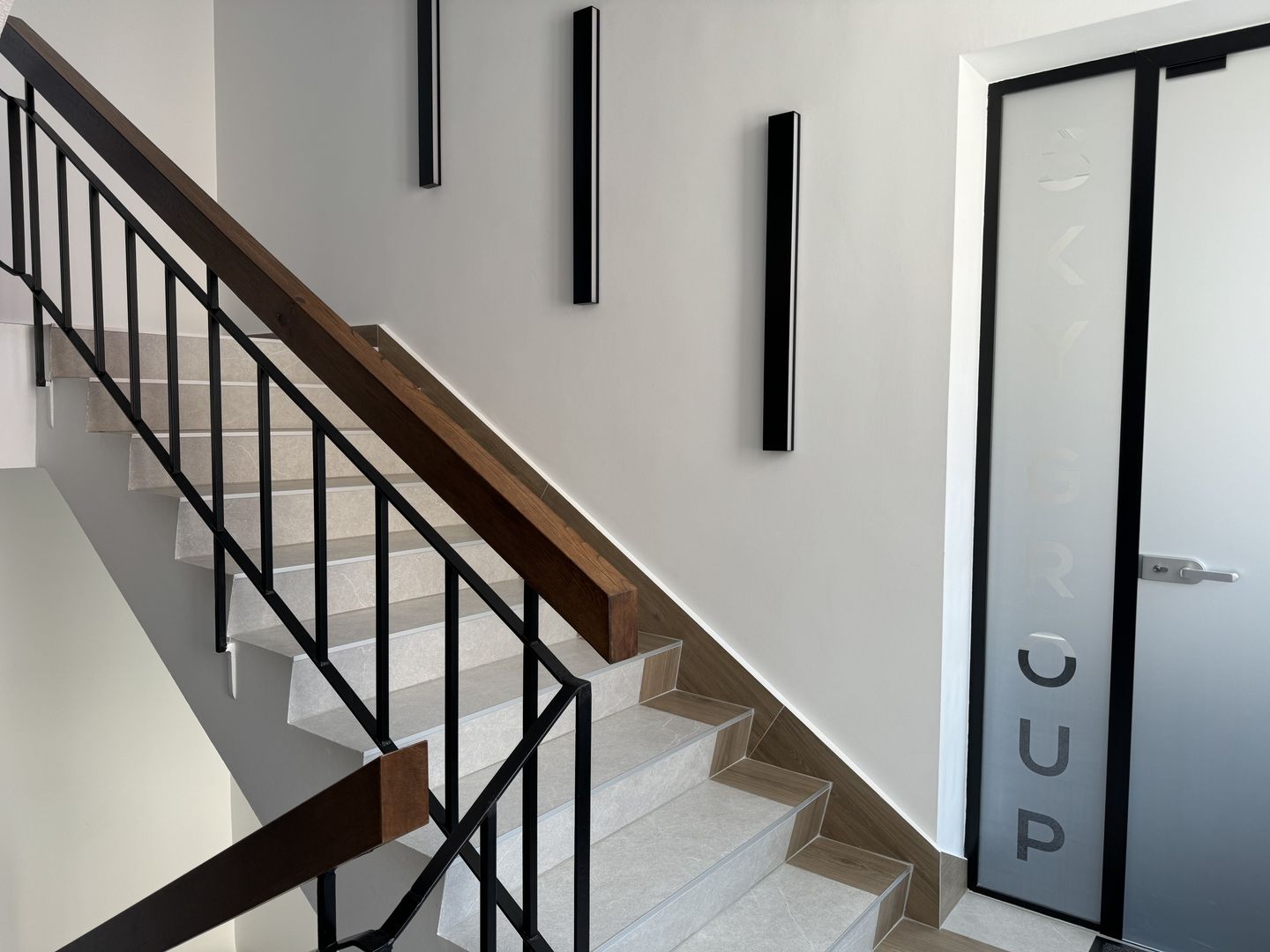 Imobil Premium de Închiriat: Eficiență și Tehnologie de Vârf - Poză 16