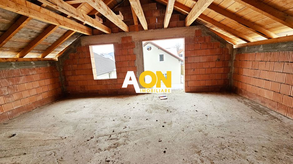 COMISION ZERO! Casa la rosu, P+1, 300 mp teren, cu utilitati, Lancram - Poză 16