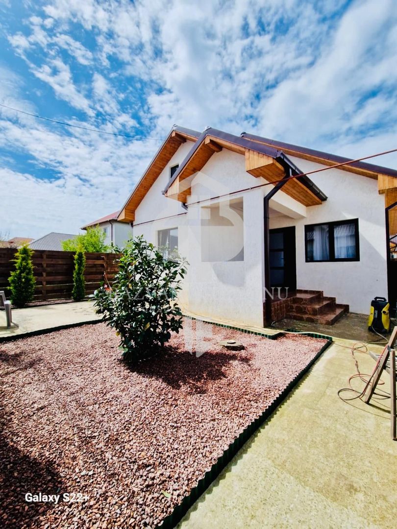 Casă spațioasă, mobilată și utilată în Năvodari Nord-Vest - Poză 1