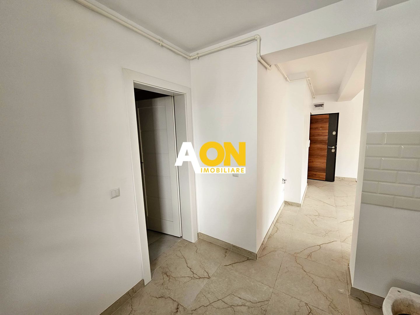 Apartament 2 camere, 43 mp utili + balcon 9 mp,  etaj 3, bloc nou - Poză 7