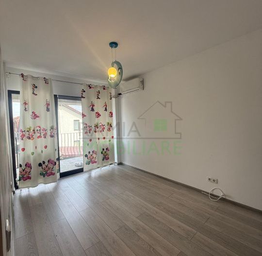Casă Înșiruită Hărman 4 Camere, Curte Teren 225 mp - Poză 9