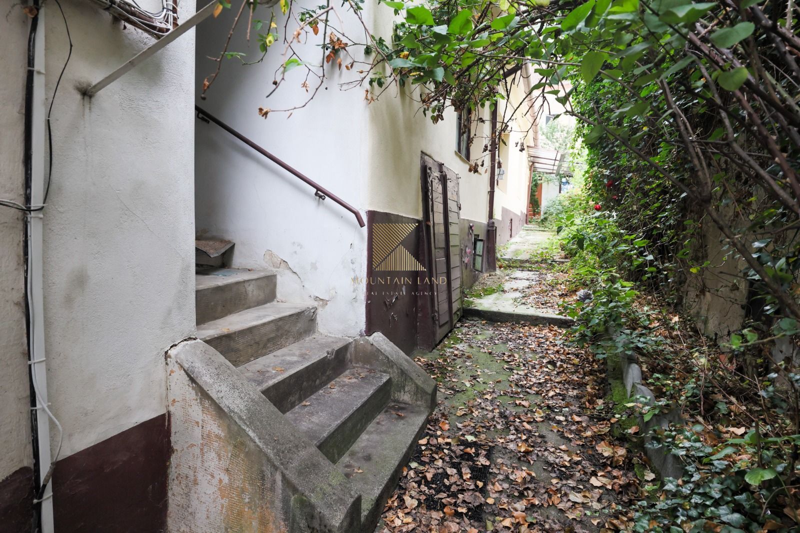 Locație rară în Brașov: ideal pentru regim hotelier sau business - Poză 12