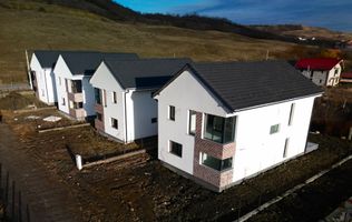 COMISION 0%! Casă individuală, 5 camere, 3 bai, teren 474 mp, Chinteni