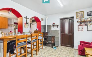 Casă frumoasă la Iratoș la preț bun - Poză 10