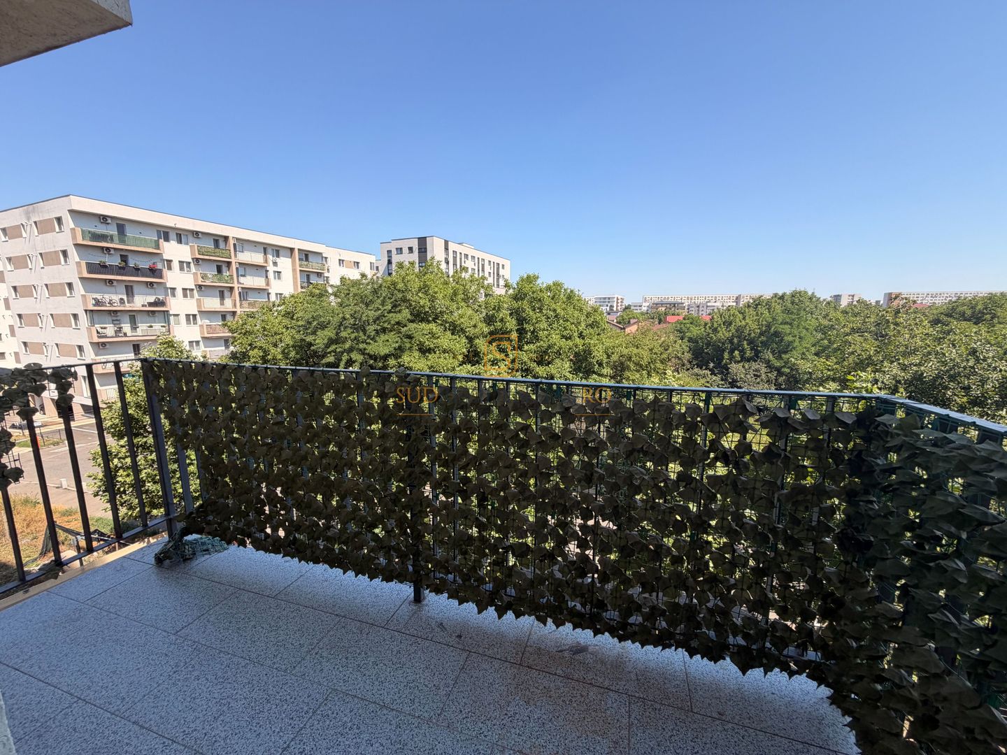 Confort și Eleganță: Apartament 3 Camere în Inima Sectorului 4 - Poză 20