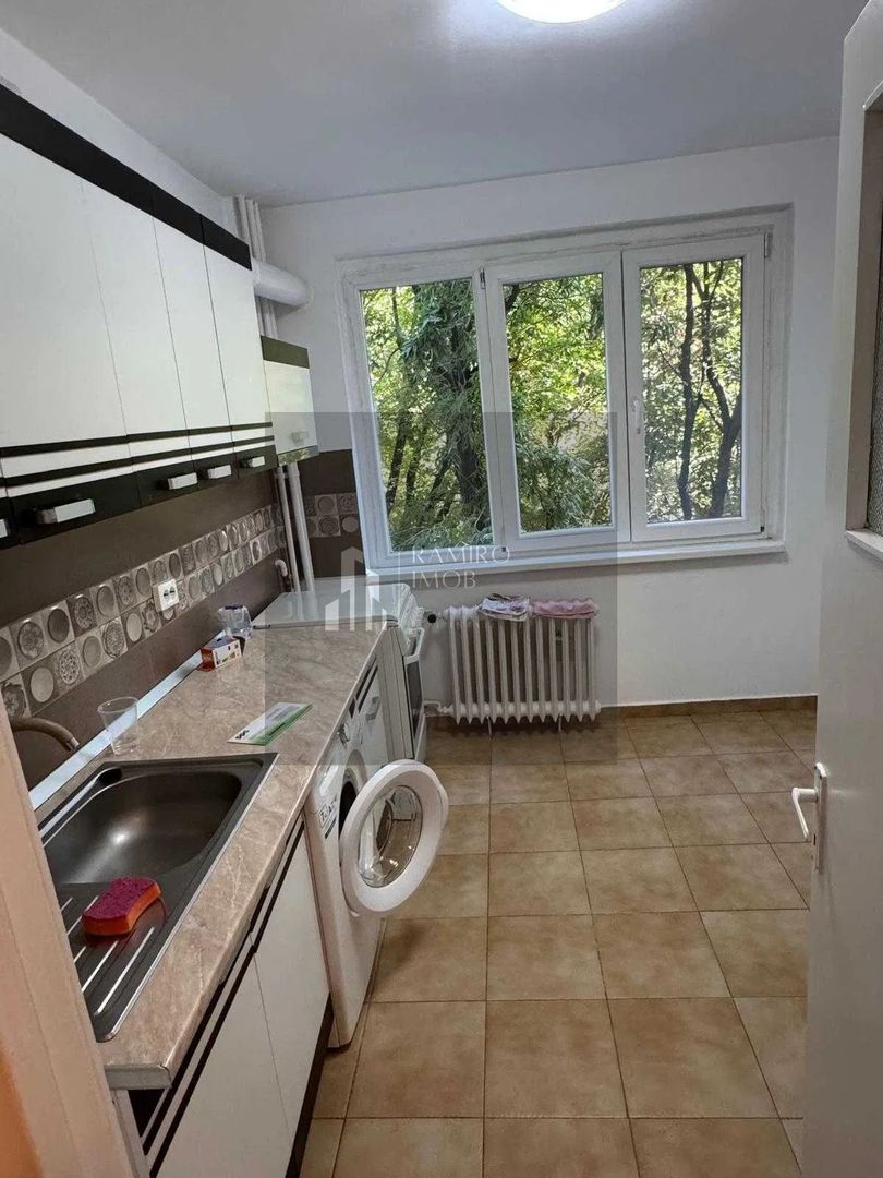 Apartament 3 camere decomandat etaj 2 Brancoveanu/Luica - Poză 1