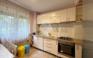 Apartament de închiriat cu 3 camere în zona Rogerius, Oradea - Poză 1