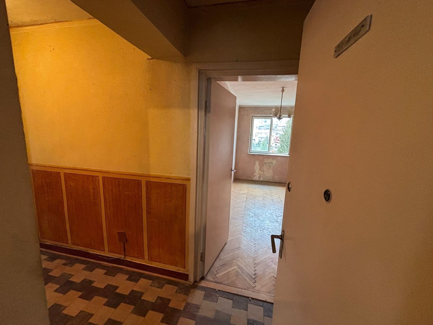 Apartament cu 3 camere (Reghin) - Poză 1
