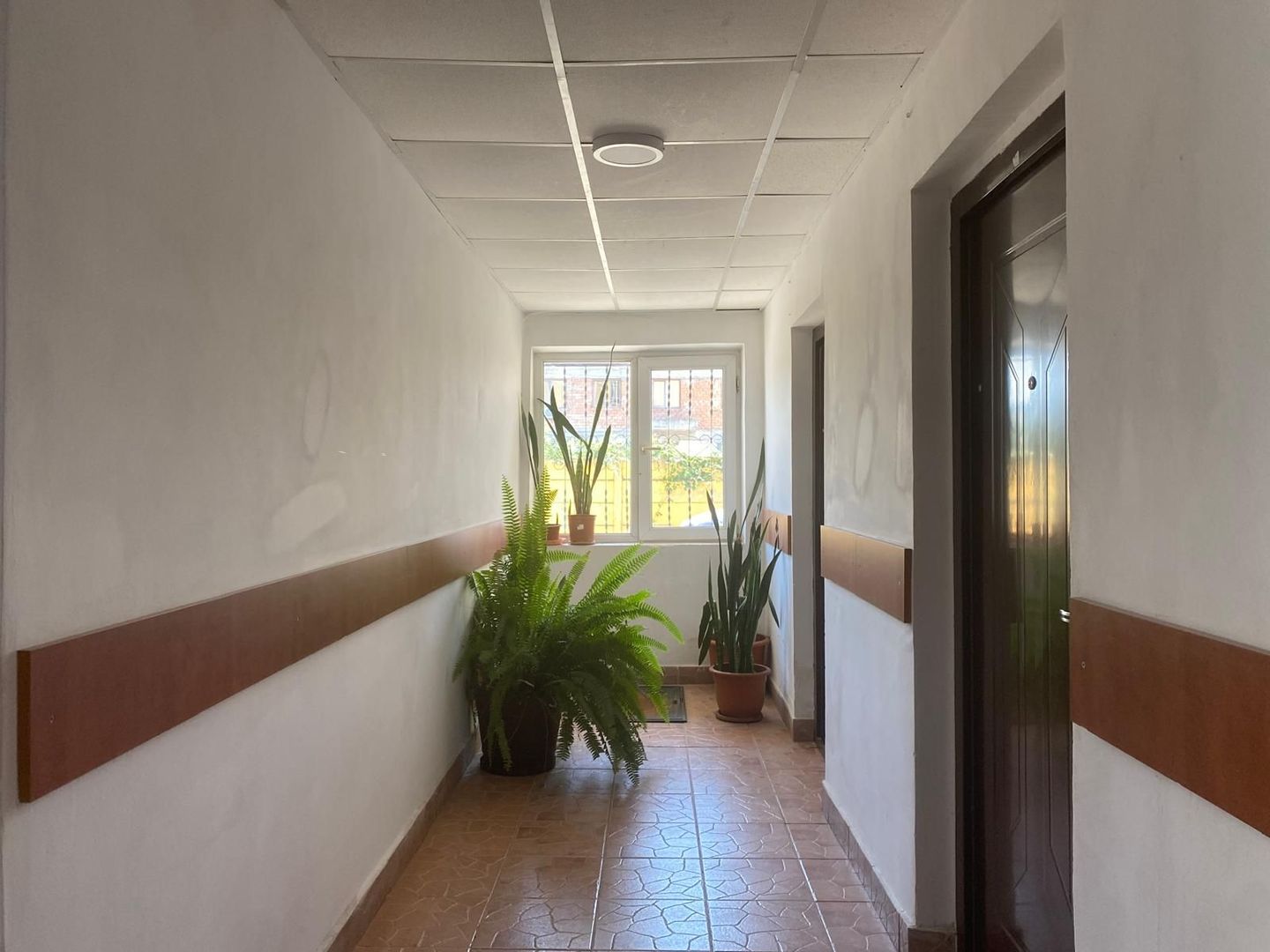 Oportunitate rară de investiție! Bloc cu 100 de garsoniere –Târgoviște - Poză 10