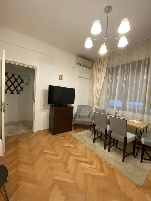 Apartament elegant, doua camere, Calea Victoriei - Poză 5